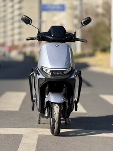 Moto électrique pour adultes 60/72V 1500W, <span class=keywords><strong>grande</strong></span> puissance 1500W, scooter électrique 70 km/h, <span class=keywords><strong>grande</strong></span> autonomie, moteur sans balais, frein à disque - Product Image 5