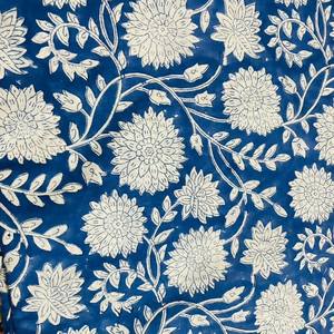 Veste matelassée en coton imprimée à la main, légère et chaude, vêtement d'extérieur artisanal traditionnel, confortable et élégante, idéale pour la superposition - Product Image 5