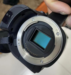 กล้องวีล็อก Sony NEX-VG30E ราคาประหยัด พร้อมเลนส์ 18-55 มม. กล้องดิจิตอลมือสอง - Product Image 5