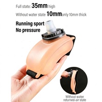 Bouteille d'eau sportive portable ODM, gourde d'hydratation en silicone de qualité alimentaire avec sangle réglable anti-choc pour le cyclisme et la course à pied