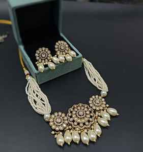 Ensemble ras-de-cou Kundan ethnique plaqué or pour femmes collier avec boucles d'oreilles style goutte bijoux collier ras du cou - Product Image 2