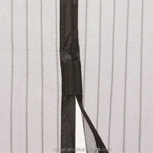 Oem / Odm Mùa Hè Tự Niêm Phong Heavy Duty Hands Miễn Phí Lưới Phân Vùng Giữ Bugs Ra Cửa Màn Hình Với Nam Châm - Product Image 6