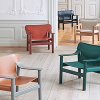 Fauteuil en cuir de selle antique de style mid-century pour hall d'hôtel, chaise longue vintage espagnole en cuir tanné végétal en chêne