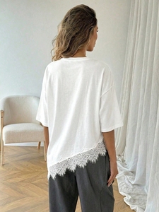 Nouveau style é<span class=keywords><strong>t</strong></span>é 2026 – <span class=keywords><strong>T</strong></span>-<span class=keywords><strong>shirt</strong></span> élégant pour <span class=keywords><strong>femme</strong></span> à manches courtes, coupe asymétrique et patchwork de <span class=keywords><strong>dentelle</strong></span>, haut de gamme - Product Image 4