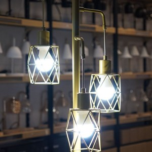 Lámpara de Pie LANJO 3 Globe Dorada con Bombillas G9, Lámpara de Pie Moderna con Forma de Luna, Lámpara de Pie con Esfera de Vidrio Esmerilado para Sala de Estar - Product Image 4