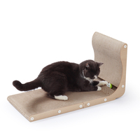 Grand mobilier de griffoir vertical pour chat en carton avec design incurvé et jouet interactif