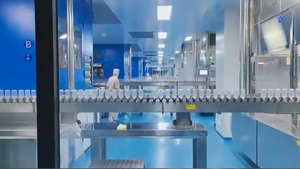 Automatische einstufige Spritz blas maschine zur Herstellung einer 500ml IV-Lösung/IV-Flüssigkeits flasche aus PP-Material - Product Image 6