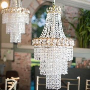 Splendido <span class=keywords><strong>Lampadario</strong></span> in Cristallo K9 Quadrato <span class=keywords><strong>per</strong></span> Illuminazione Decorativa Esterna <span class=keywords><strong>per</strong></span> Matrimoni, Vendita all'Ingrosso <span class=keywords><strong>per</strong></span> Decorazioni Nuziali - Product Image 1