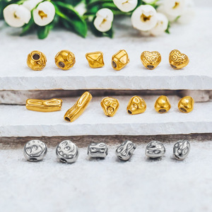 Abalorio de Acero Inoxidable con Textura Irregular en Oro PVD de 18K para la Creación de Joyas: Corazón, Tubo y Lágrima, Resistente al Agua e Hipoalergénico - Product Image 3