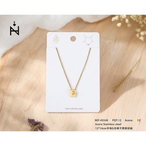 Colgante con Letra G de 12x14cm, Chapado en Oro, Acero Inoxidable, Collar Minimalista Unisex para Uso Diario, Joyería Fina - Product Image 2