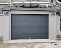 Puerta de Garaje Seccional de Aluminio Blanco con Paneles Elevados, Aislada, Plegable, Antirrobo, con Acabado para Entrada Exterior de Viviendas
