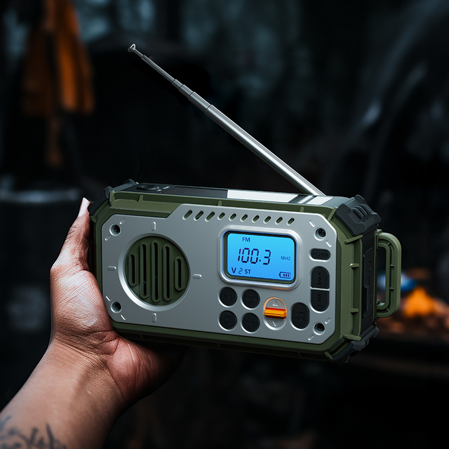 Emergency Solar Hand Crank Dynamo AM&FM  Radio With  Flashlight,Phone Charger,Speaker