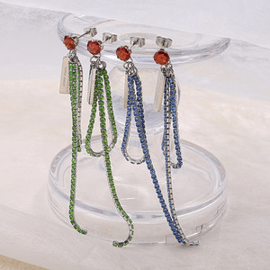 ต่างหูพู่ห้อยคริสตัลเซอร์คอนสแตนเลสสำหรับผู้หญิงใส่ได้ทุกวัน EH970 - Product Image 1