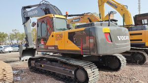 Pelle d'occasion Volvo EC290BLC de haute qualité, excavatrice hydraulique sur chenilles de 29 tonnes, excavatrices d'occasion à l'état primaire, 29 tonnes, Suède, faible - Product Image 6