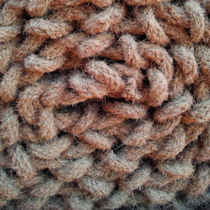 Filet de coco écologique \ Maille en fibre de noix de coco biodégradable pour la protection contre l'érosion des sols et la couverture des pentes - Product Image 1