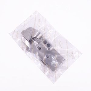 Tubo de tracción Dayu 303 para máquina de bordar de doble aguja, pieza de equipo de procesamiento de prendas, plástico duradero, forma ovalada - Product Image 1