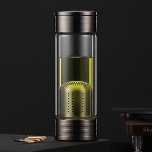 Bouteille d'<span class=keywords><strong>eau</strong></span> <span class=keywords><strong>à</strong></span> double paroi en <span class=keywords><strong>verre</strong></span> borosilicate 250 ml, <span class=keywords><strong>design</strong></span> minimaliste écologique, avec infuseur <span class=keywords><strong>à</strong></span> thé intégré, idéale pour le sport - Product Image 1