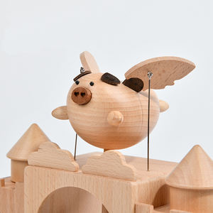 Boîte à <span class=keywords><strong>musique</strong></span> en bois Cochon ange volant, Horloge <span class=keywords><strong>coucou</strong></span> musicale avec moteurs électriques, Décoration créative en gros - Product Image 3