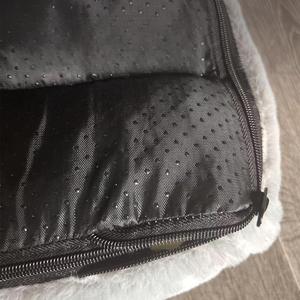 Canapé-lit pour animaux de compagnie en velours chaud pour chiens, chats et lapins, Fournisseur OEM ODM, Villa d'hiver, Grand lit doux et amovible - Product Image 4