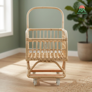 Poussette bébé en rotin avec cadre et roues en bois, design tropical, durable pour les enfants - Product Image 3