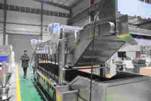 มันฝรั่งทอดอุตสาหกรรมอุปกรณ์แปรรูปราคาโรงงานแช่แข็งมันฝรั่งทอดเครื่องทำขาย - Product Image 4