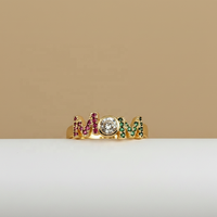 Schlanker Minimalistischer CZ-Cluster-Ring mit Herzform 18K Vergoldeter Schmuck für Berufstätige Frauen Tägliches Tragen