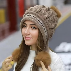 Woman Winter Fashion Hats and Gloves Set Soft Comfortable <strong>Pom</strong> <strong>Pom</strong> Knitted Sleeve <strong>Beanie</strong> - Product Image 2