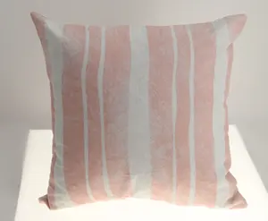 6座藤条沙发套装半圆形，带粉色和白色条纹印花厚室内垫