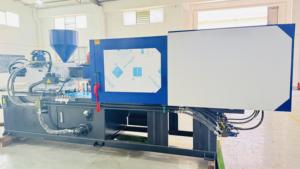 Petite machine de moulage par injection pour la fabrication de boîtes en plastique, de paniers, de cuillères, de buses et de produits quotidiens - Product Image 5