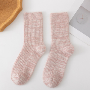 2026 femmes <span class=keywords><strong>laine</strong></span> épaisse tricoté mi-longueur <span class=keywords><strong>chaussettes</strong></span> anti-dérapant Anti-odeurs Anti-boulochage chaud sol <span class=keywords><strong>chaussettes</strong></span> pour automne hiver bas corps - Product Image 6