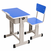 Ensembles de chaises de bureau durables et écologiques avec structure métallique et plateau en panneau composite pour les centres de tutorat des écoles primaires et secondaires et les activités post-éducatives