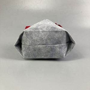 Bolsa de lujo con cordón de cinta grande, bolsas de regalo de tela con cordón, logotipo personalizado, bolsa de cordón promocional mediana con logotipo para el cabello - Product Image 6