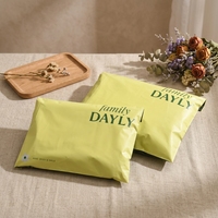 Sacs d'expédition en polyéthylène personnalisés et recyclables avec logo imprimé pour vêtements