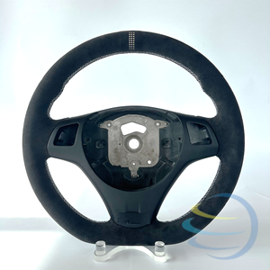 Volante Riscaldato in Finta Pelle Scamosciata per Interni Auto <span class=keywords><strong>BMW</strong></span> Serie E: E90 328i, E60, E46, E87, E92, M3, E39, X5 E70, X6 E71 - Product Image 3