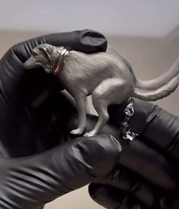 หมุดสเวตเตอร์ติดเพชรรูปสุนัขดีไซน์แบบหยอกแนวยุโรปและสหรัฐอเมริกาเข็มกลัดโลหะแสนสนุก - Product Image 3