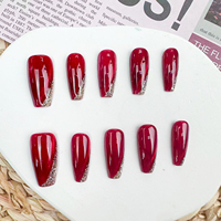 Ongles à presser réutilisables effet œil de chat, base rouge avec pointe pailletée argentée, forme cercueil longue pour femme, usage quotidien