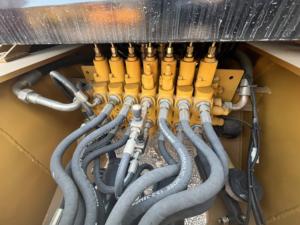 Tout neuf pour chargeuse-pelleteuse diesel 420F avec pompe à roulement moteur - Product Image 6