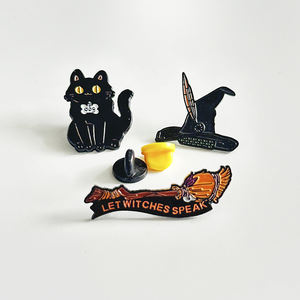 Sombrero de bruja de gato negro personalizado para insignia de Pin de solapa, alfileres de esmalte artesanales de Metal bonitos - Product Image 1