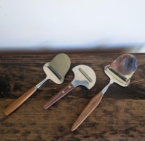 Trancheurs <span class=keywords><strong>à</strong></span> <span class=keywords><strong>fromage</strong></span> modernes du milieu du siècle avec manche en bois, couteau <span class=keywords><strong>à</strong></span> <span class=keywords><strong>fromage</strong></span> <span class=keywords><strong>de</strong></span> luxe, trancheuse <span class=keywords><strong>à</strong></span> <span class=keywords><strong>fromage</strong></span> en bois, <span class=keywords><strong>râpe</strong></span> <span class=keywords><strong>à</strong></span> <span class=keywords><strong>fromage</strong></span> industrielle - Product Image 6