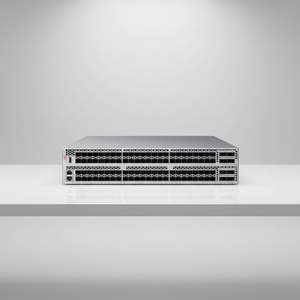 Commutateur SAN FC Brocade G730 64G, 128 ports, bande passante de 8,192 To/s, trunking ISL 512 Gb/s, double hot-swap, full-duplex, pour centre de données - Product Image 1