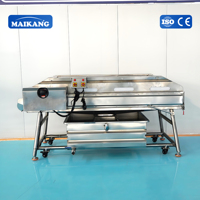 Populaire fruit- en groenteborstelrol-watersproeireinigingsmachine met motor, multifunctioneel, verstelbare transportband, geschikt voor aardappelen