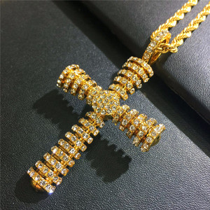 Womenn/hommes plaqué or plein cristal diamant croix collier bijoux - Product Image 4