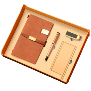 2024 ans Nouvelles idées de produits Ensemble de cadeaux d'affaires 4-en-1 Stylo <span class=keywords><strong>pour</strong></span> ordinateur portable Disque USB Promotionnel Banque d'alimentation Ensemble de cadeaux <span class=keywords><strong>Idée</strong></span> de création d'entreprise - Product Image 1