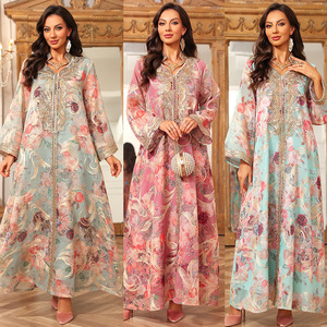 Dubai Women's <strong>Long</strong> Embroidered Abaya <strong>Dress</strong> Casual Style <strong>for</strong> Wedding Parties Anti-Static <strong>Eid</strong> Muslim Party Robe - Product Image 2