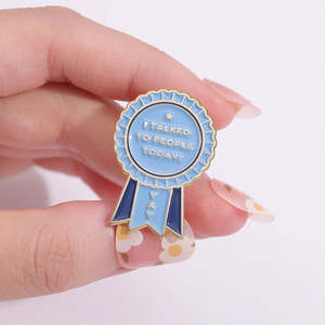 En gros Nouveau Design Bijoux Maladroit Pire Médaille Broches Badge Drôle Épingles En Émail Vêtements Collier Épinglette - Product Image 5