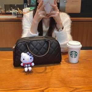 Sac fourre-tout matelassé style médiéval, décontracté, fourre-tout d'hiver, sac à main à bandoulière unique, en PU, doublure polyester, fourre-tout parfumé, offre ODM - Product Image 3