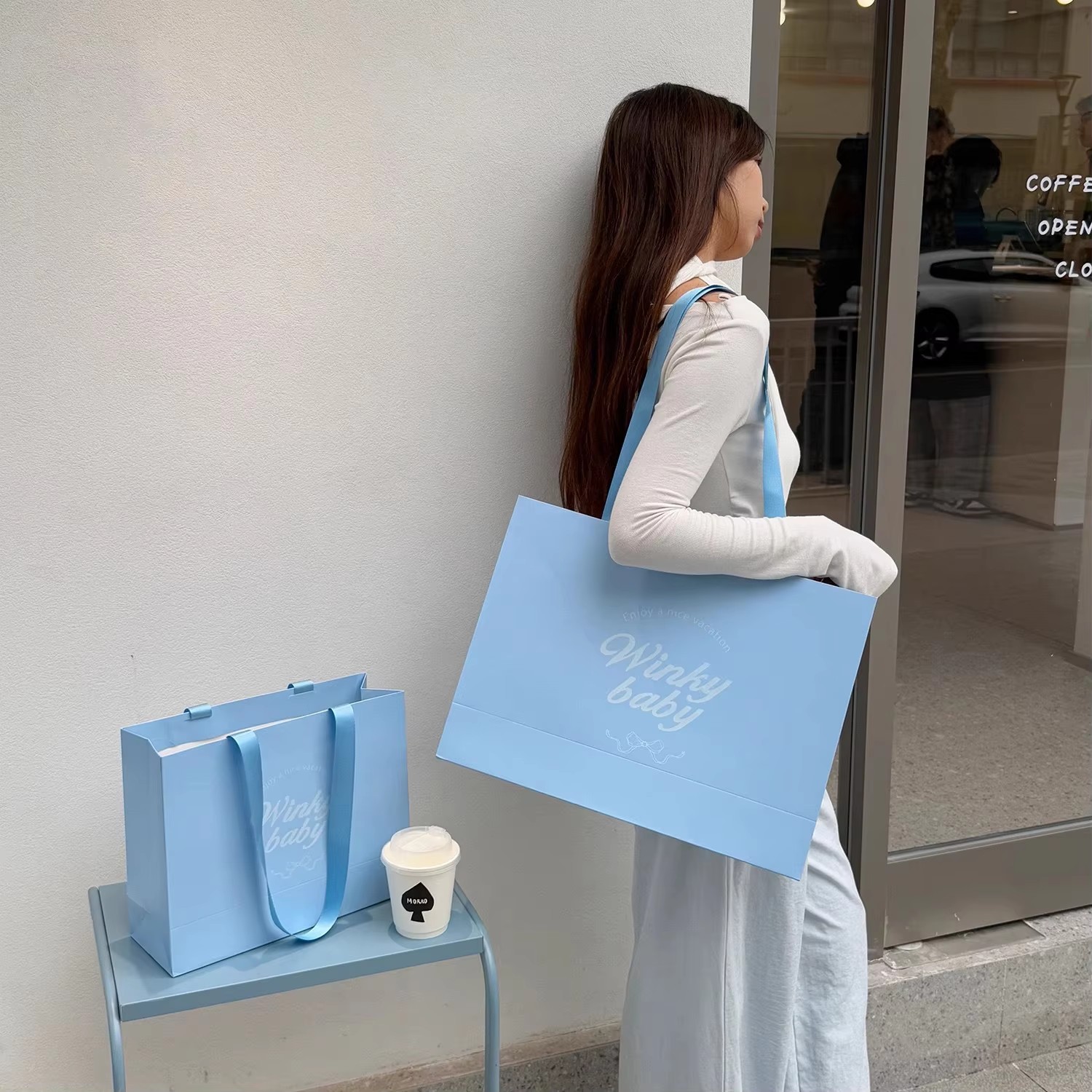 Customize logo Premium Paper Shopping Bag Durable Reusable Breathable Material for Skin Care Lipstick Perfume