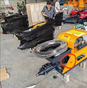 Bán Hot DIESEL thạch cao robot tự động tường screeding trát vữa hoàn thiện Render vữa phun máy để bán - Product Image 3