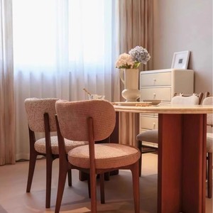 Chaise de salle à manger en bois massif nordique avec dossier, design moderne rétro pour la maison et les restaurants - Product Image 3