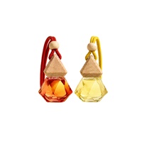 Mini diffuseur de parfum pour voiture suspendu, flacon en verre transparent rechargeable, bouchon en bois, pendentif aromatique pour voiture, éliminateur d'odeurs, décoration